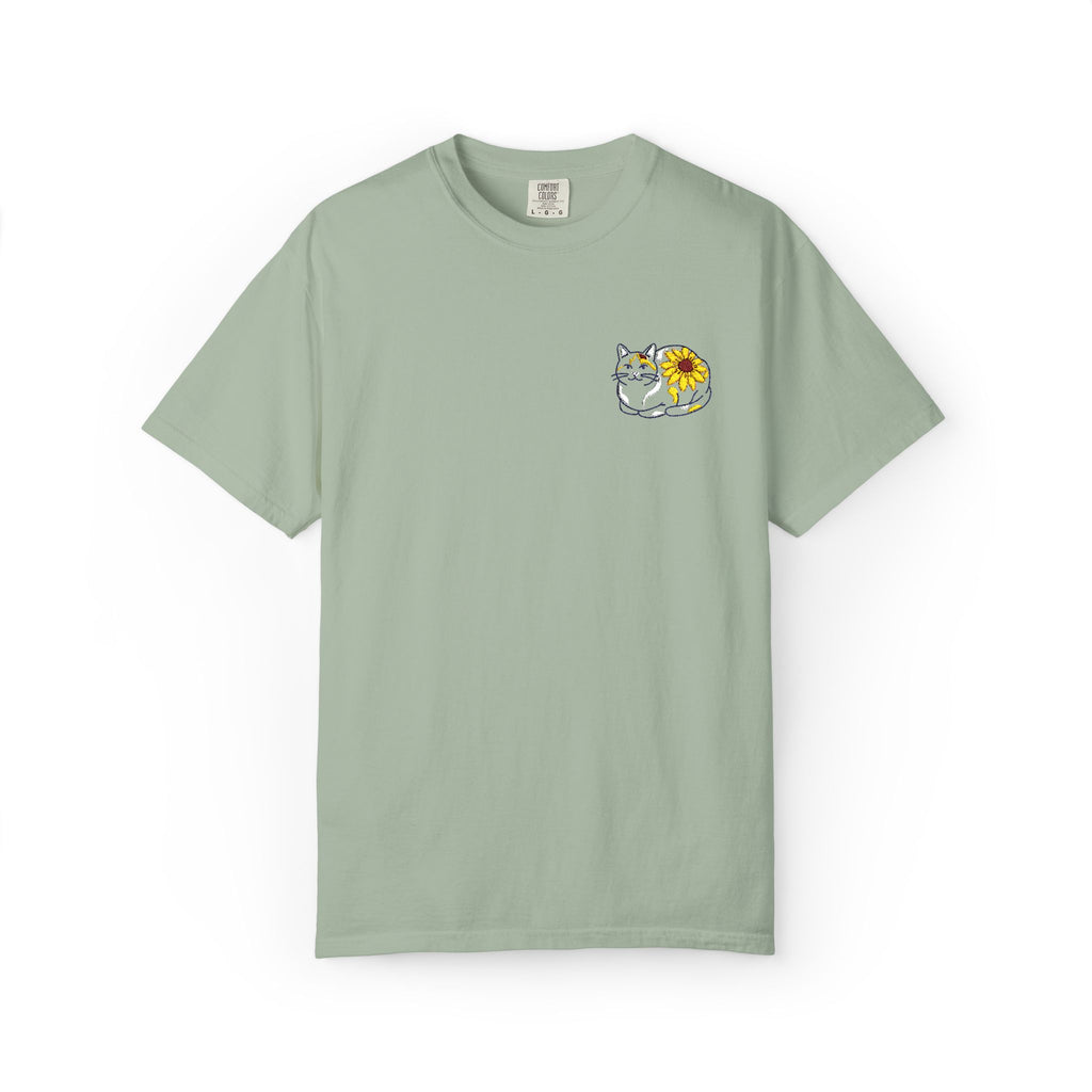 Calico Cat w/ Black eyed Susan side design T Shirt